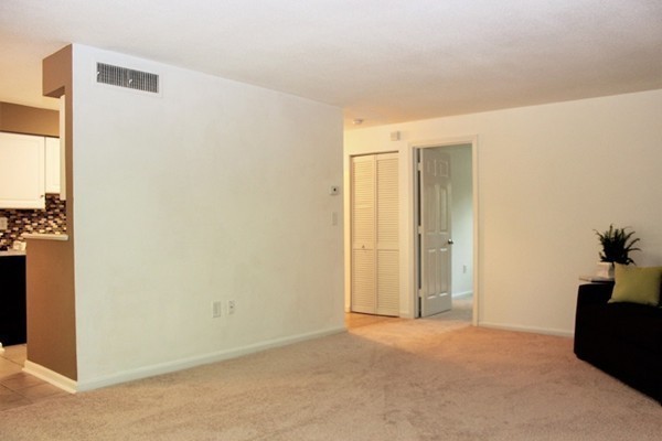 2 Beal's Cove Road, Unit G Hingham, MA 02043 - Photo 8 of 28 Gallery Image 8