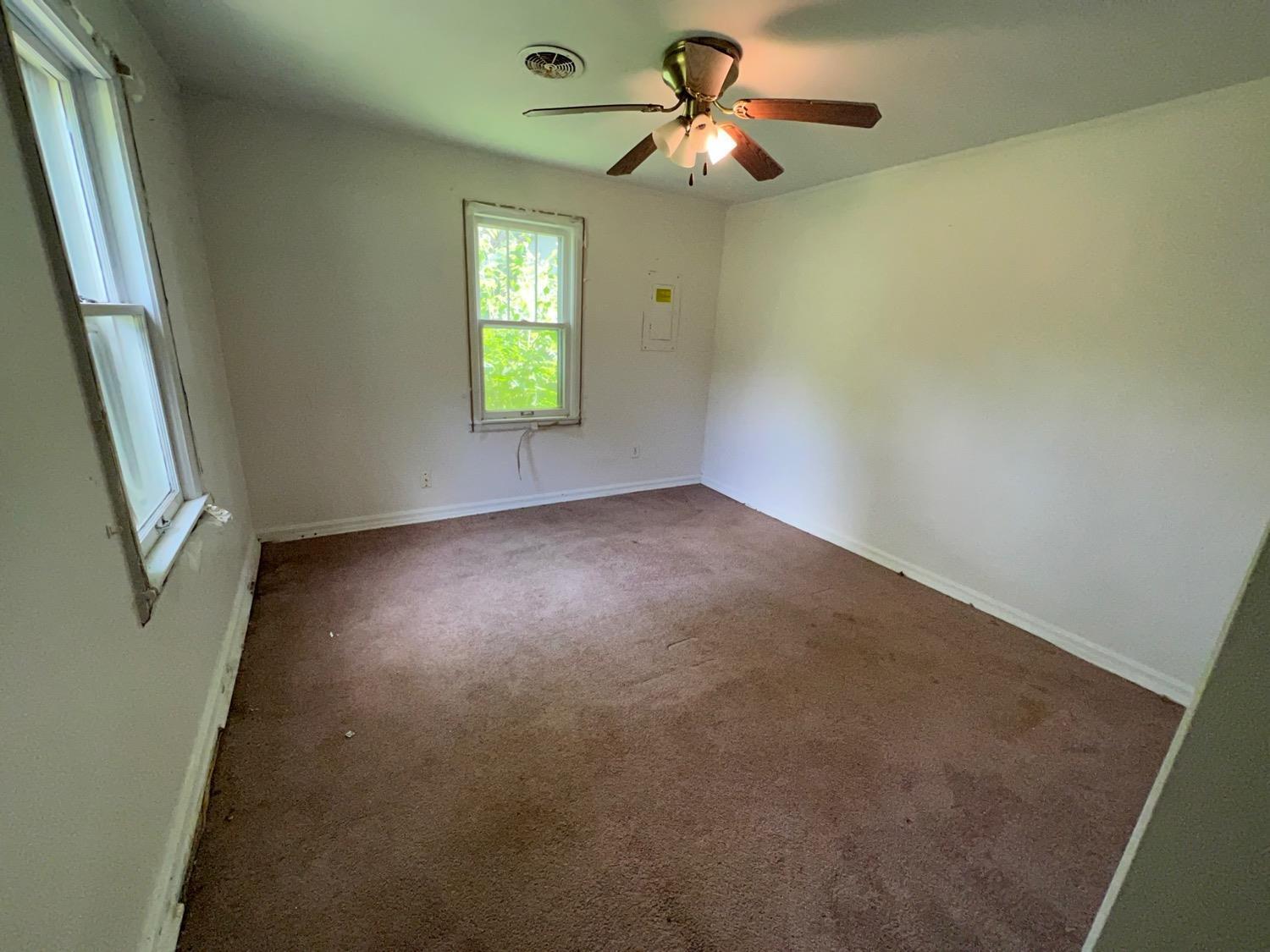 1749 West Elkton Road Hamilton, OH 45013 - Photo 4 of 7 Gallery Image 4