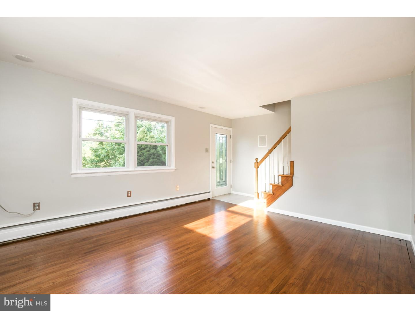 1629 St Peters Road Pottstown, PA 19465 - Photo 11 of 23 Living Room