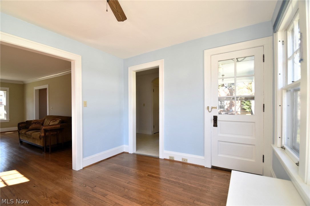 3271 Warrington Road Cleveland, OH 44120 - Photo 10 of 36