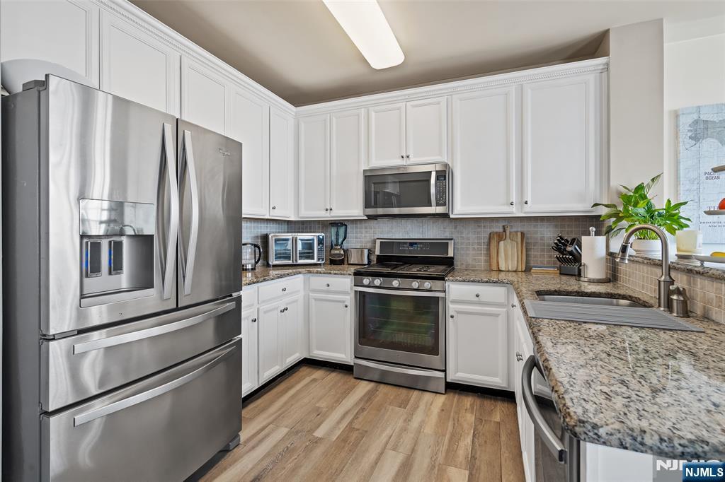 75 Wesmont Drive, Unit 1812 Wood-Ridge, NJ 07075 - Photo 9 of 25