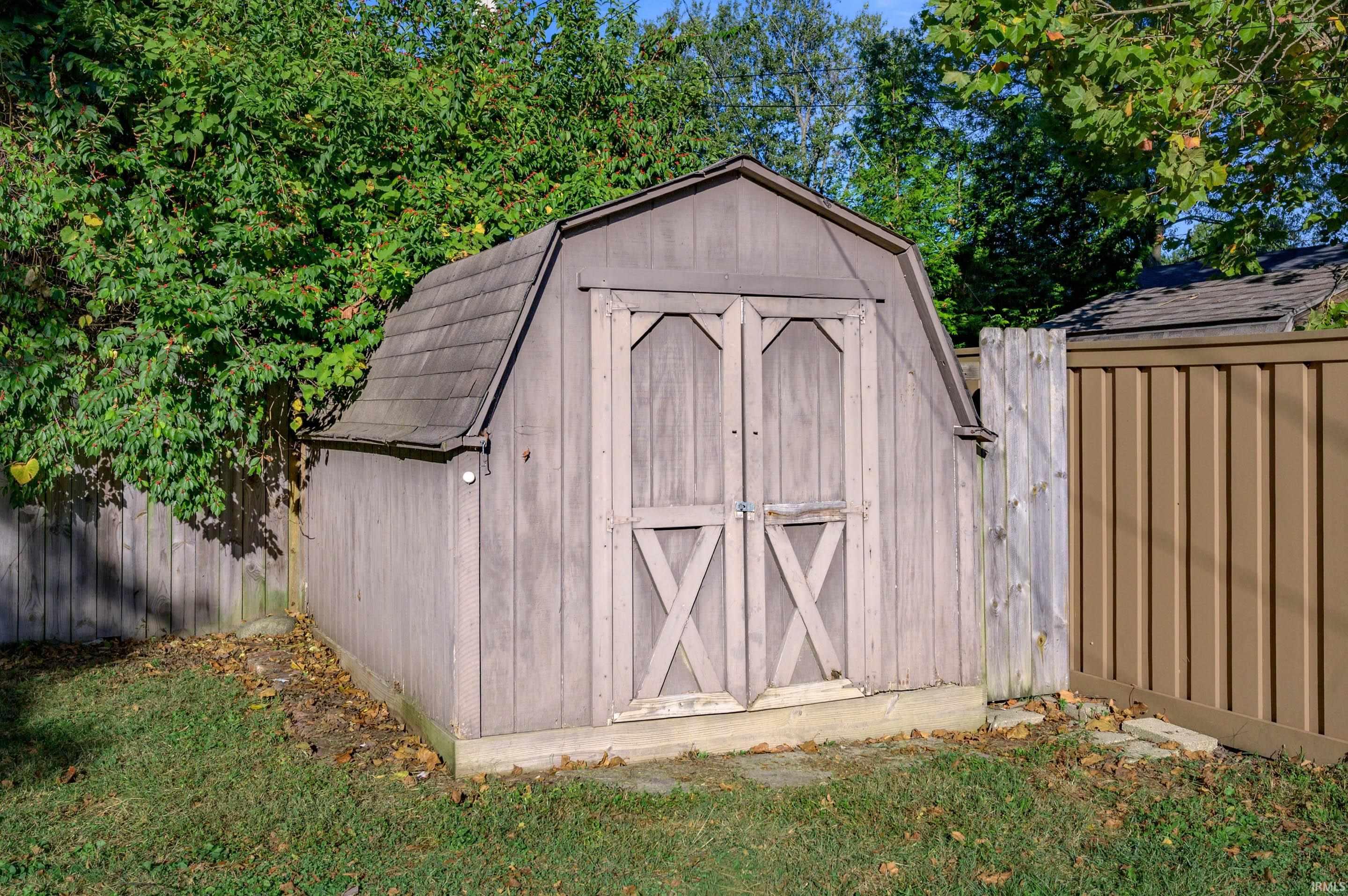 705 North Bittersweet Lane Muncie, IN 47304 - Photo 26 of 27