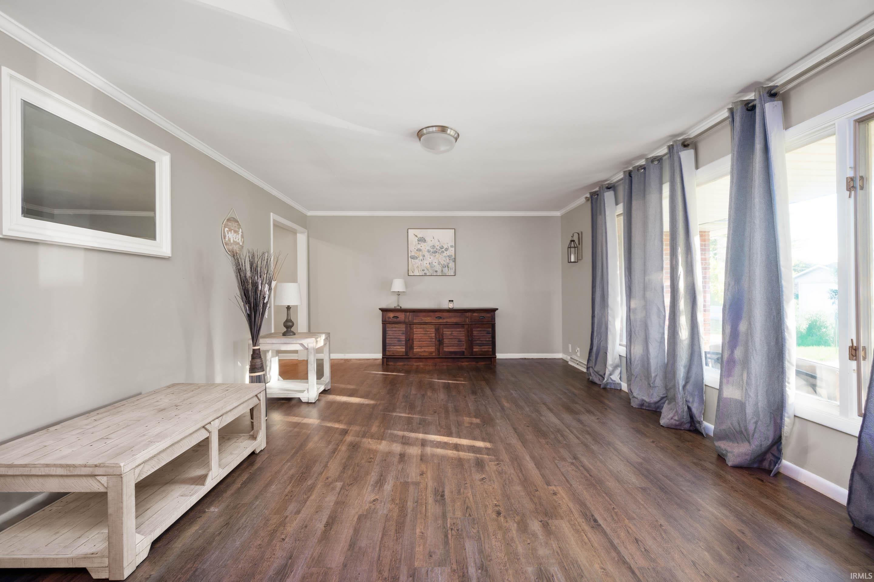 705 North Bittersweet Lane Muncie, IN 47304 - Photo 4 of 27