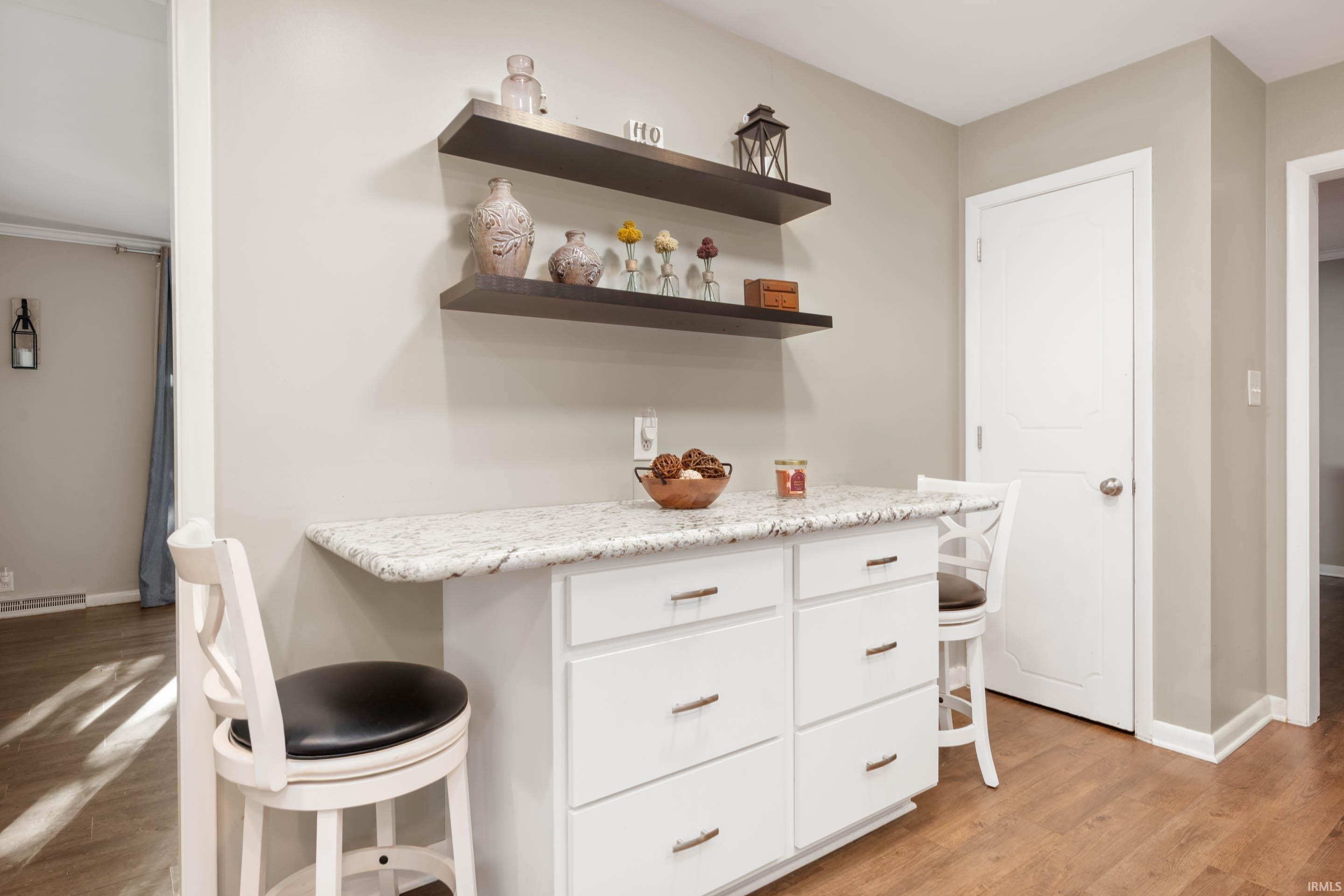 705 North Bittersweet Lane Muncie, IN 47304 - Photo 8 of 27