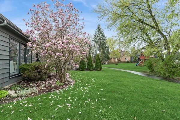 $850,000 | 1923 Hillside Lane, Lisle, IL 60532