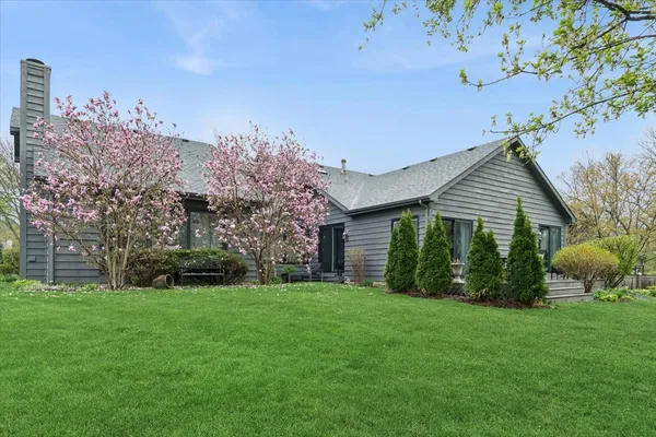 $850,000 | 1923 Hillside Lane, Lisle, IL 60532