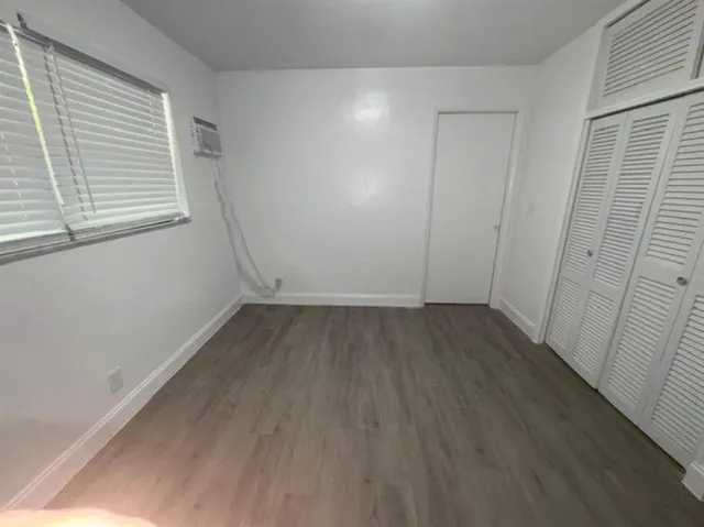 $1,550 | 707 Northeast 10th Street, Unit 3, Hallandale Beach, FL 33009