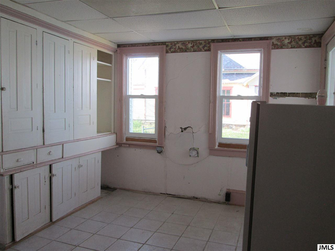 127 Maple Street Springport, MI 49284 - Photo 3 of 15 Photo 3