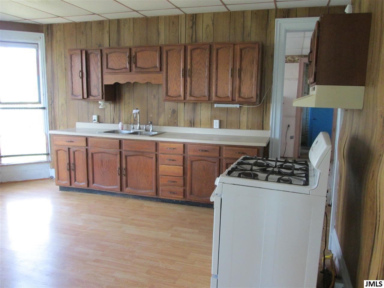 127 Maple Street Springport, MI 49284 - Photo 4 of 15 Photo 4
