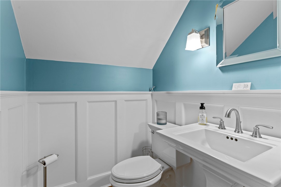 145 Dagnillo Drive Warwick, RI 02818 - Photo 21 of 49