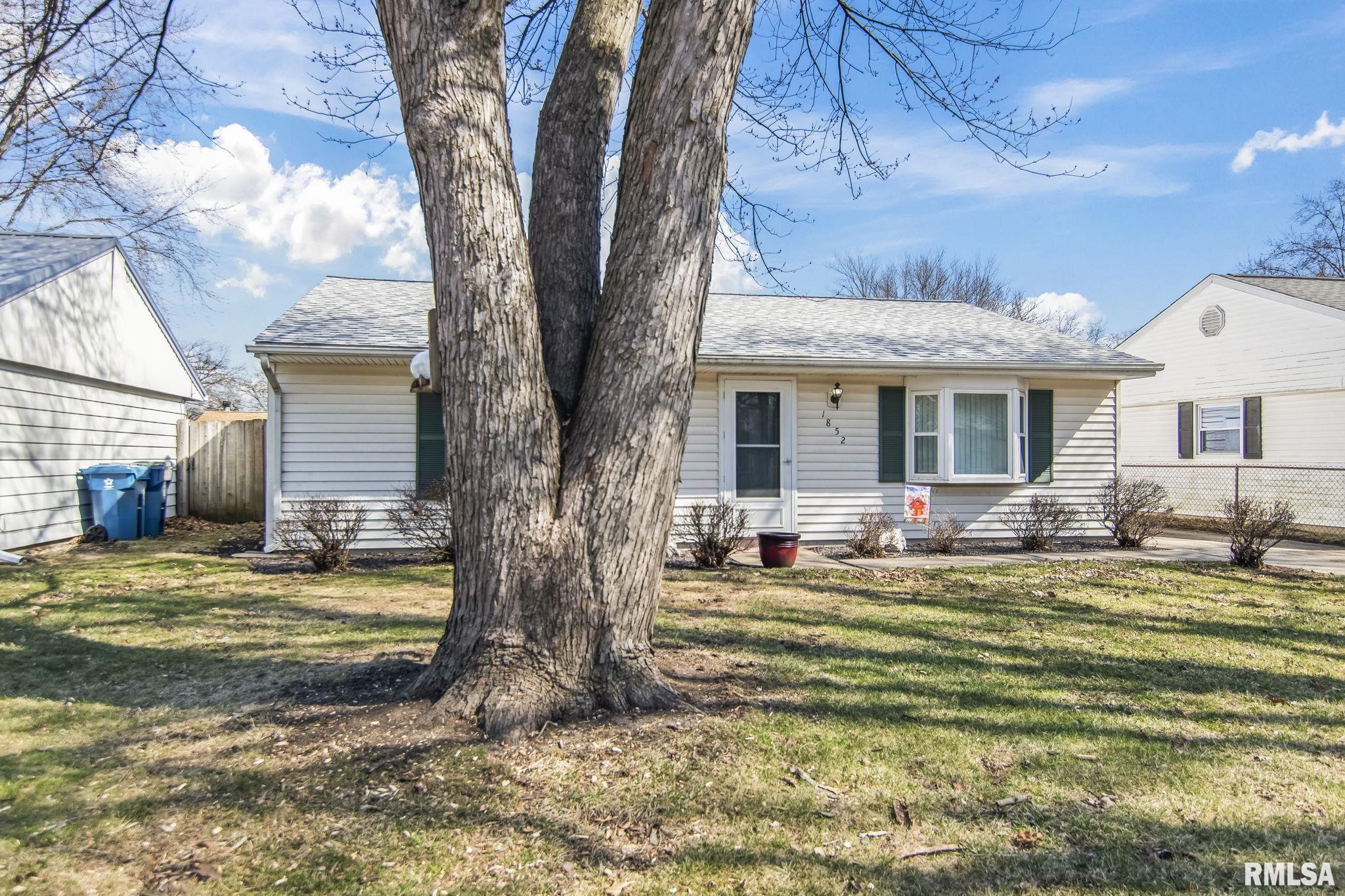 1852 Stanhope Road Springfield, IL 62702 - Photo 4 of 29