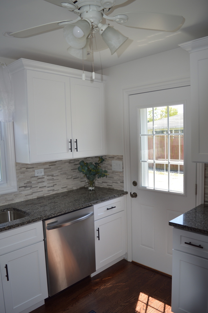 10939 Massasoit Avenue Chicago Ridge, IL 60415 - Photo 4 of 15