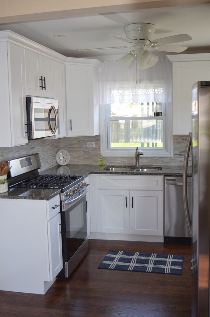 10939 Massasoit Avenue Chicago Ridge, IL 60415 - Photo 5 of 15