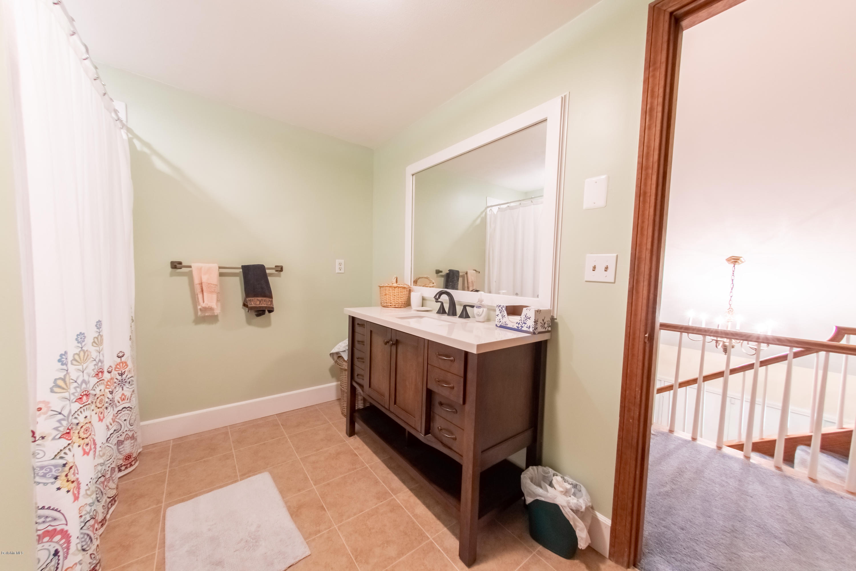 28 South Mountain Road Pittsfield, MA 01201 - Photo 16 of 26 32 - Second Floor Hall Bathroom View