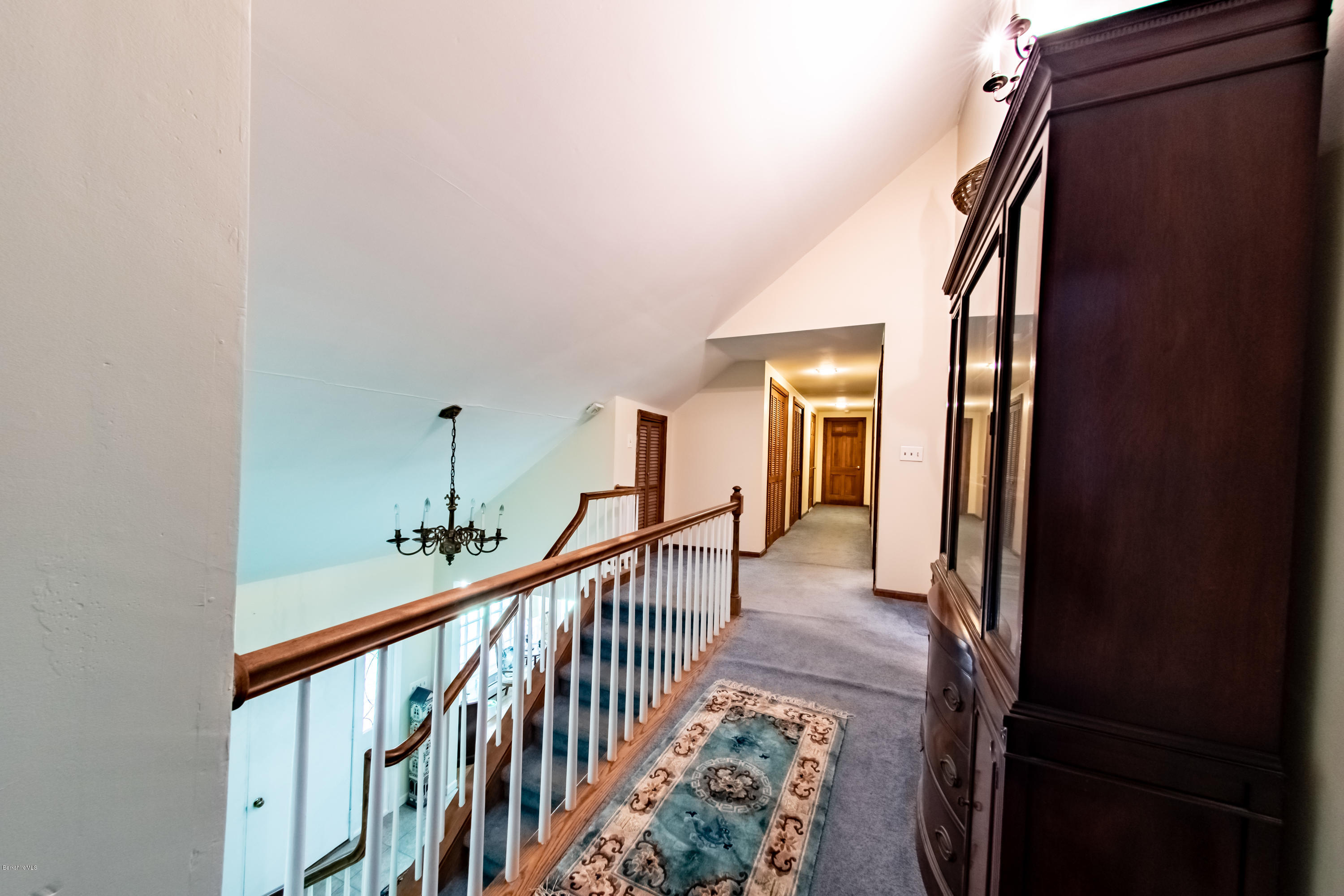 28 South Mountain Road Pittsfield, MA 01201 - Photo 17 of 26 33 - Second Floor Hall_