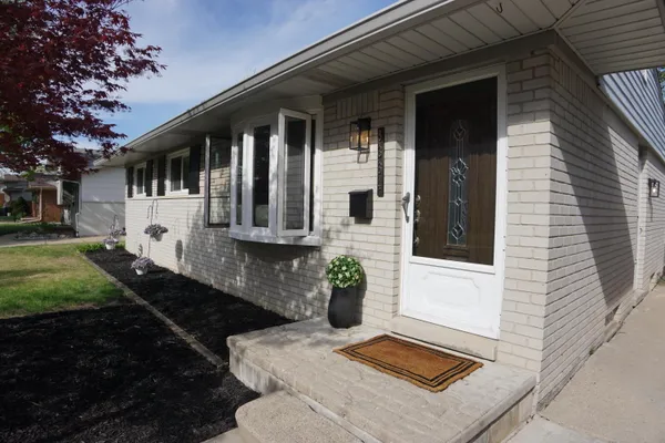 $335,000 | 8364 Holly Drive, Canton, MI 48187