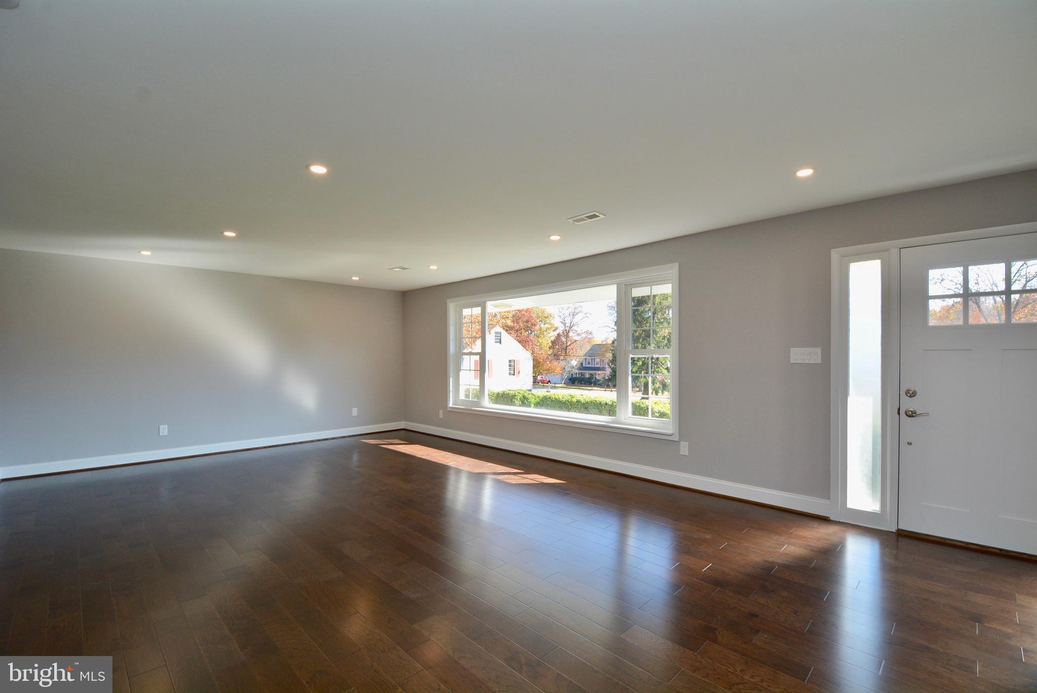 8432 Rugby Road Manassas, VA 20111 - Photo 6 of 47 Gallery Image 6