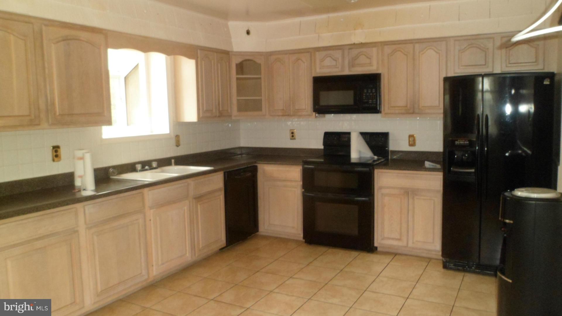 6114 Buckler Road Clinton, MD 20735 - Photo 5 of 11 Kitchen