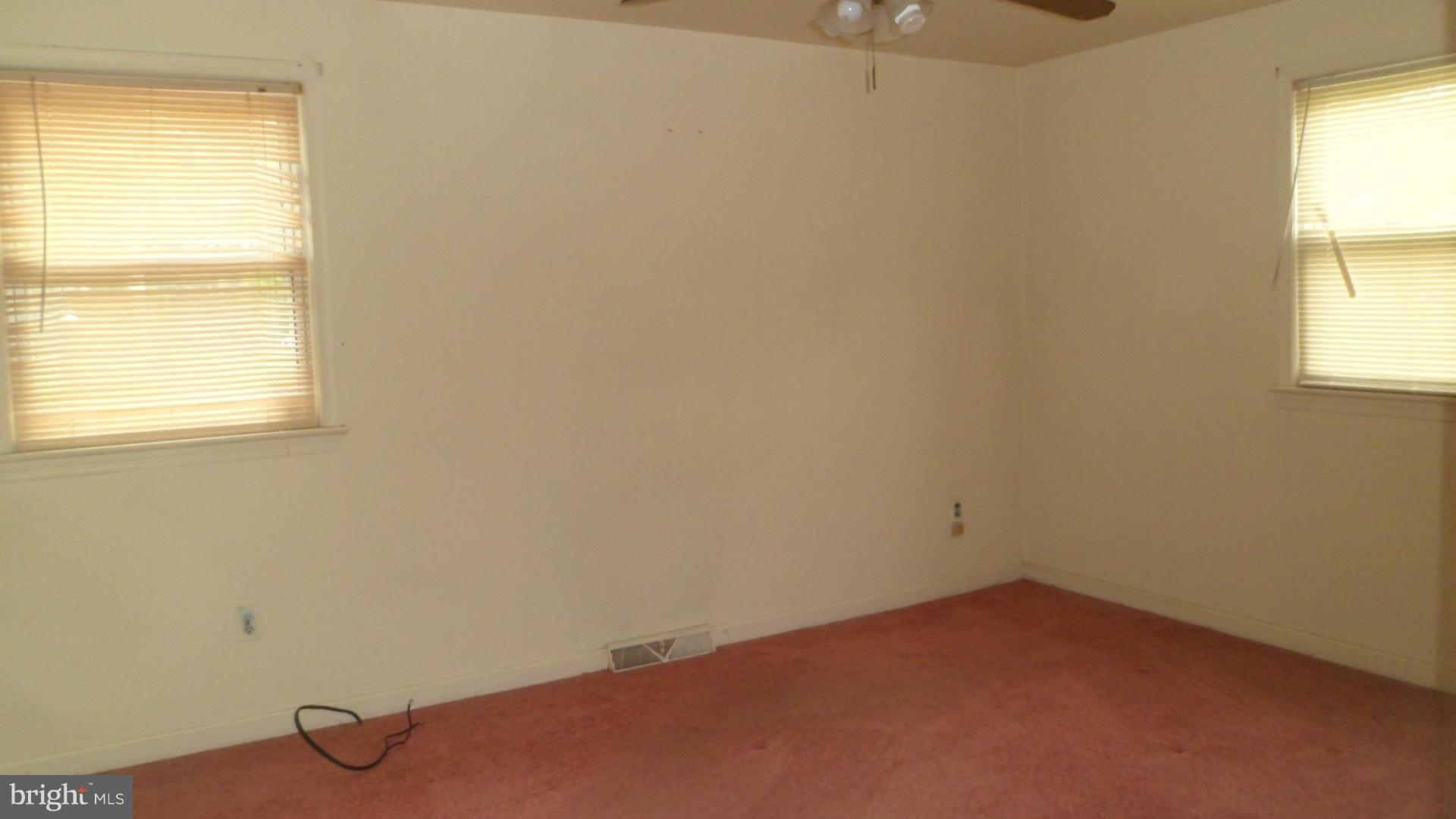 6114 Buckler Road Clinton, MD 20735 - Photo 8 of 11 Bedroom (Master)