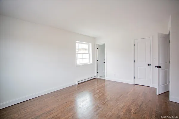 $4,800 | 451 East Pine Street, Unit UPPR, Long Beach, NY 11561