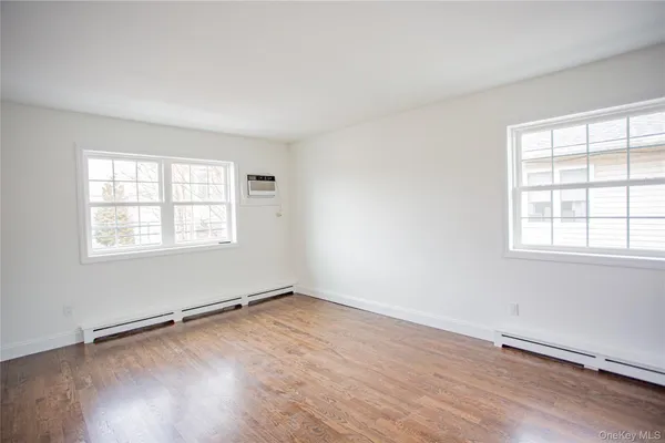 $4,800 | 451 East Pine Street, Unit UPPR, Long Beach, NY 11561