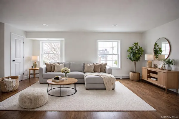 $4,600 | 451 East Pine Street, Unit UPPR, Long Beach, NY 11561