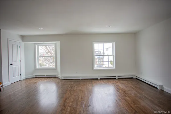 $4,800 | 451 East Pine Street, Unit UPPR, Long Beach, NY 11561