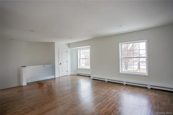 $4,800 | 451 East Pine Street, Unit UPPR, Long Beach, NY 11561