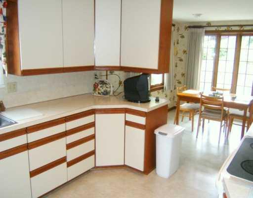 8210 Post Road Allison Park, PA 15101 - Photo 5 of 8 Kitchen.
