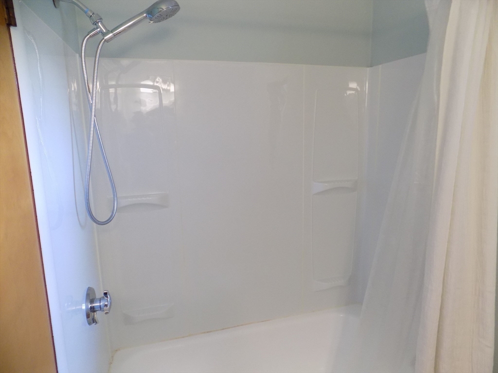 266 Alden Road Fairhaven, MA 02719 - Photo 19 of 38