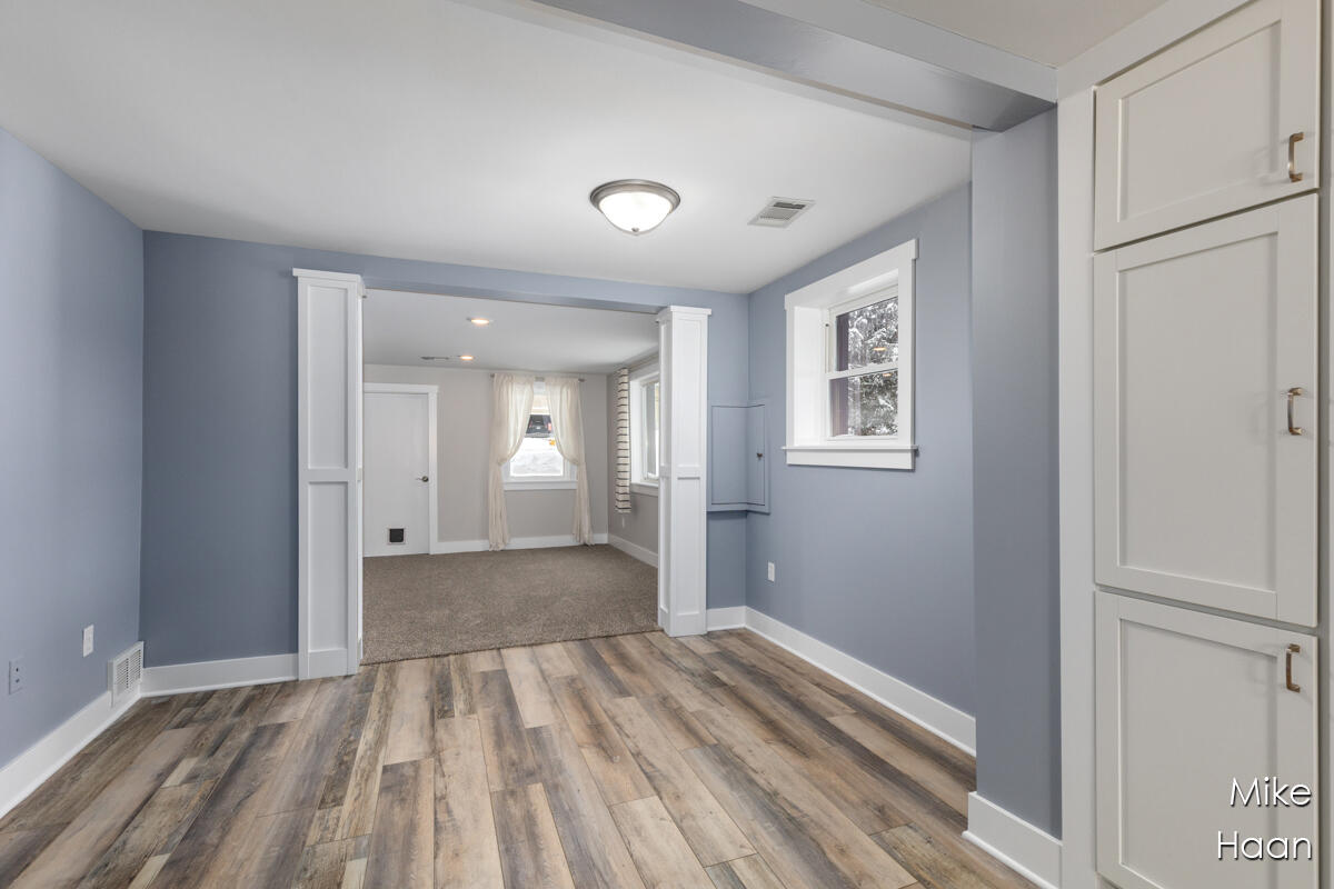 1724 Harding Street Northwest Grand Rapids, MI 49544 - Photo 12 of 20 IMG_1006