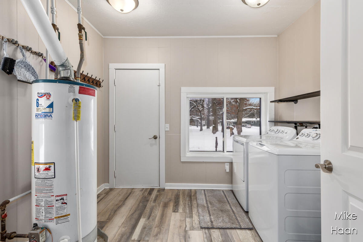 1724 Harding Street Northwest Grand Rapids, MI 49544 - Photo 18 of 20 IMG_1016