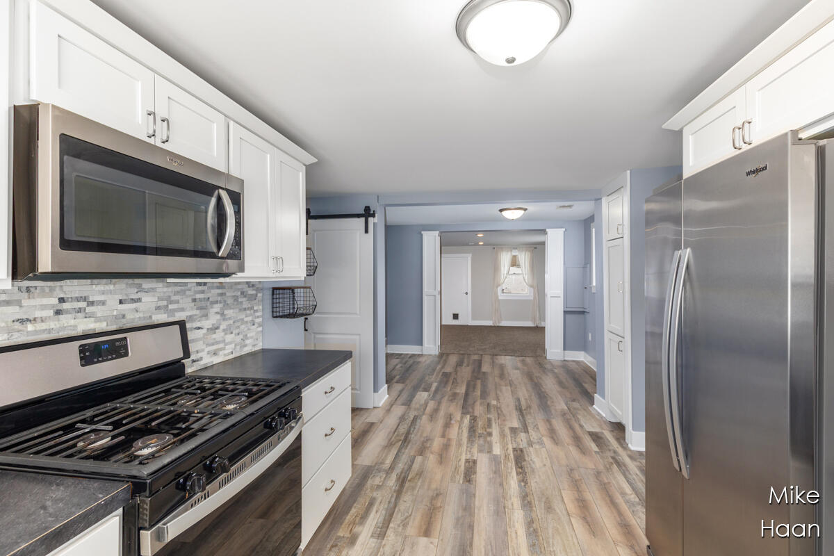 1724 Harding Street Northwest Grand Rapids, MI 49544 - Photo 7 of 20 IMG_1010