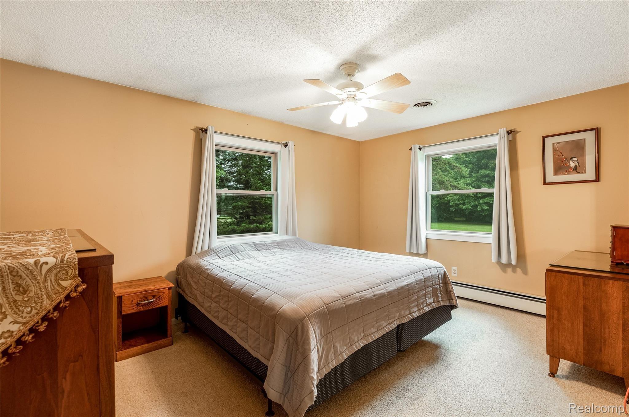 3787 Hooker Road Pinckney, MI 48169 - Photo 29 of 55 29.Bedroom2