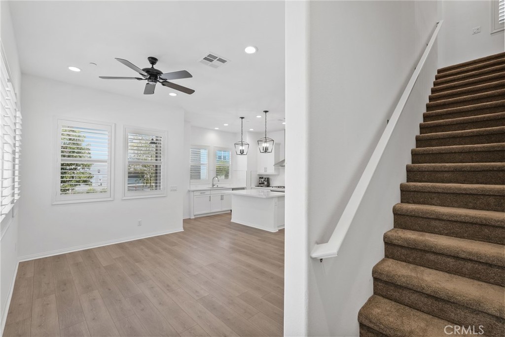 27367 Thunder Ridge Valencia, CA 91381 - Photo 15 of 56