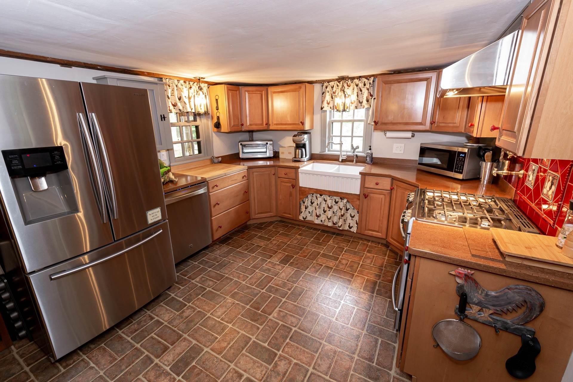 32 Sandown Road Danville, NH 03819 - Photo 12 of 54