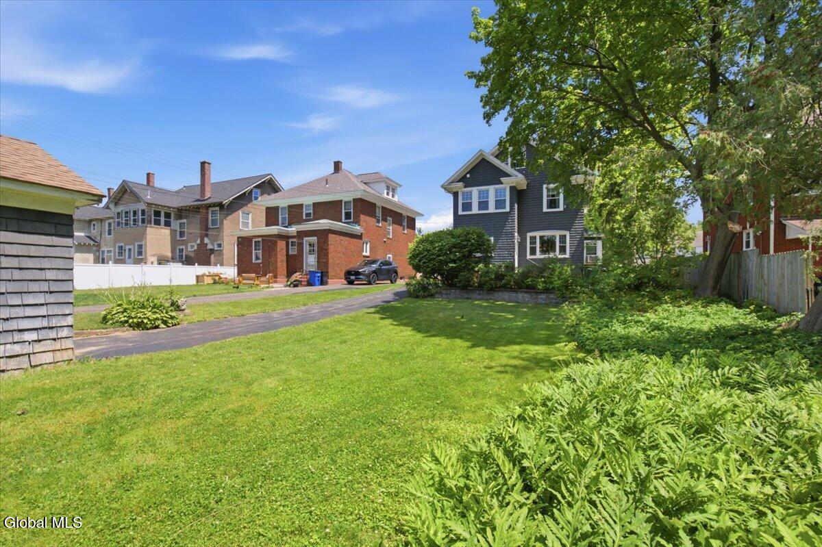 809 Wright Avenue Schenectady, NY 12309 - Photo 28 of 35 35-032_MW2_3339