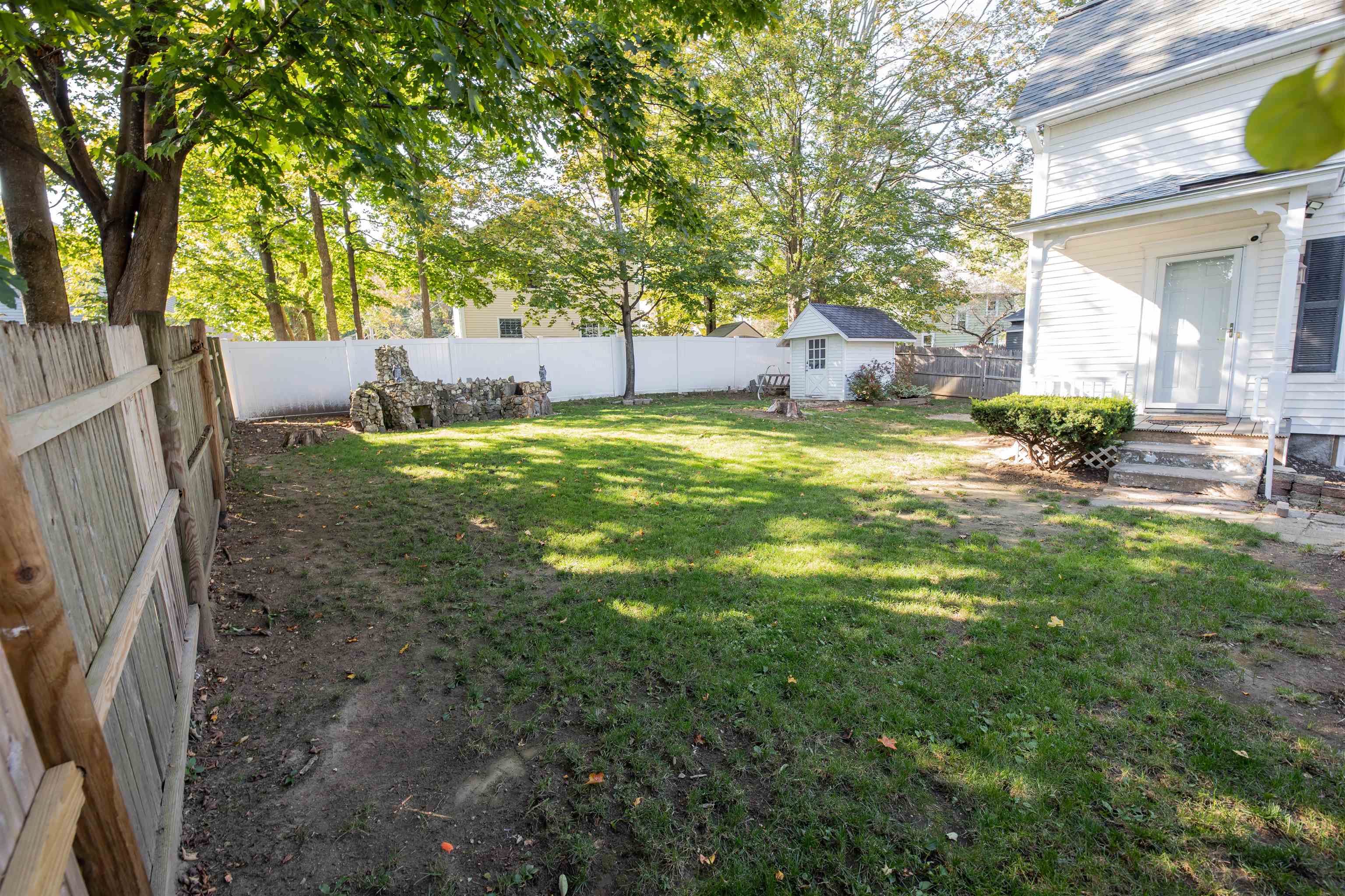 442 Mammoth Road Manchester, NH 03109 - Photo 18 of 24