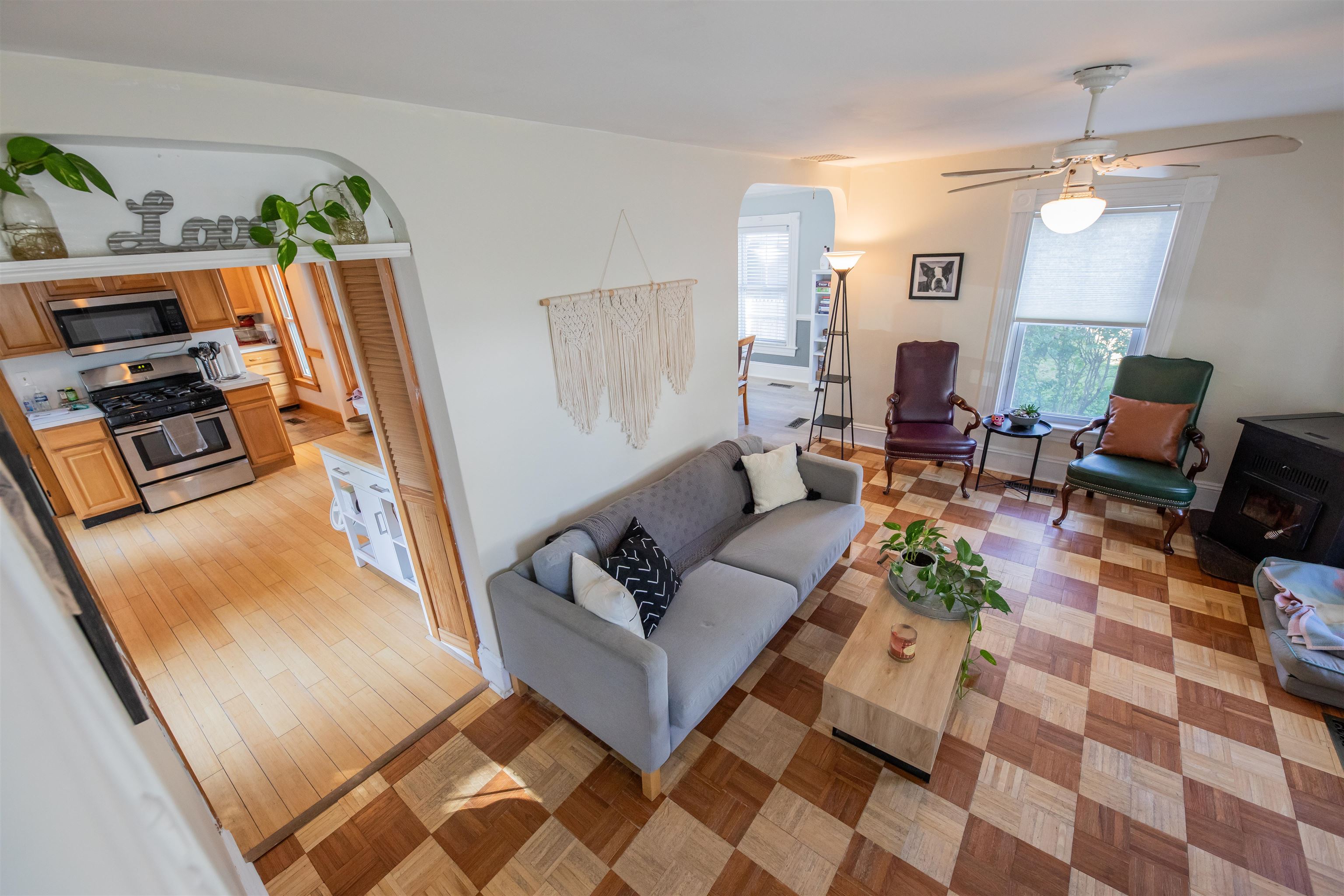 442 Mammoth Road Manchester, NH 03109 - Photo 6 of 24