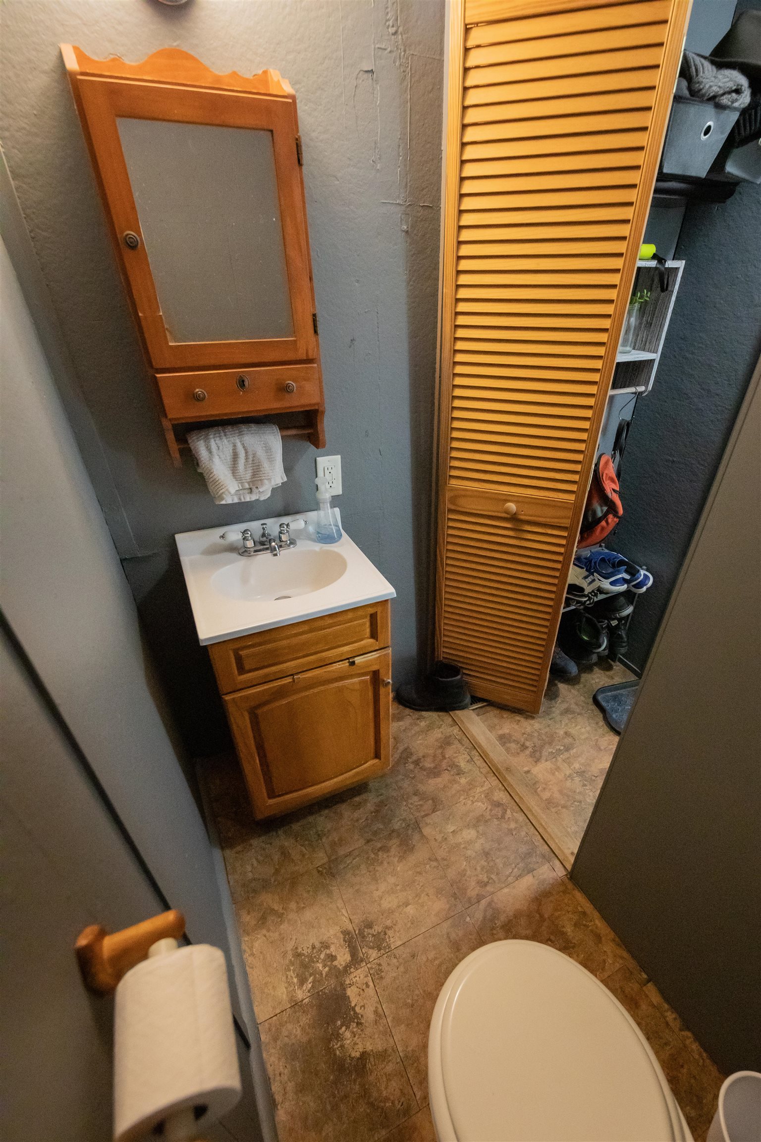 442 Mammoth Road Manchester, NH 03109 - Photo 10 of 24