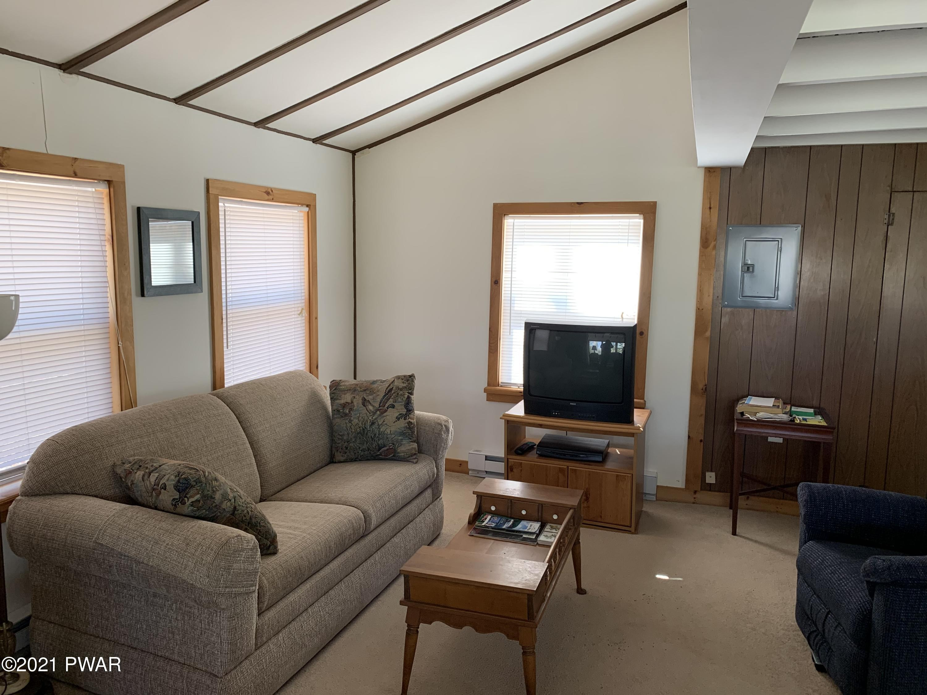 111 Mosier Road Dingmans Ferry, PA 18328 - Photo 7 of 26