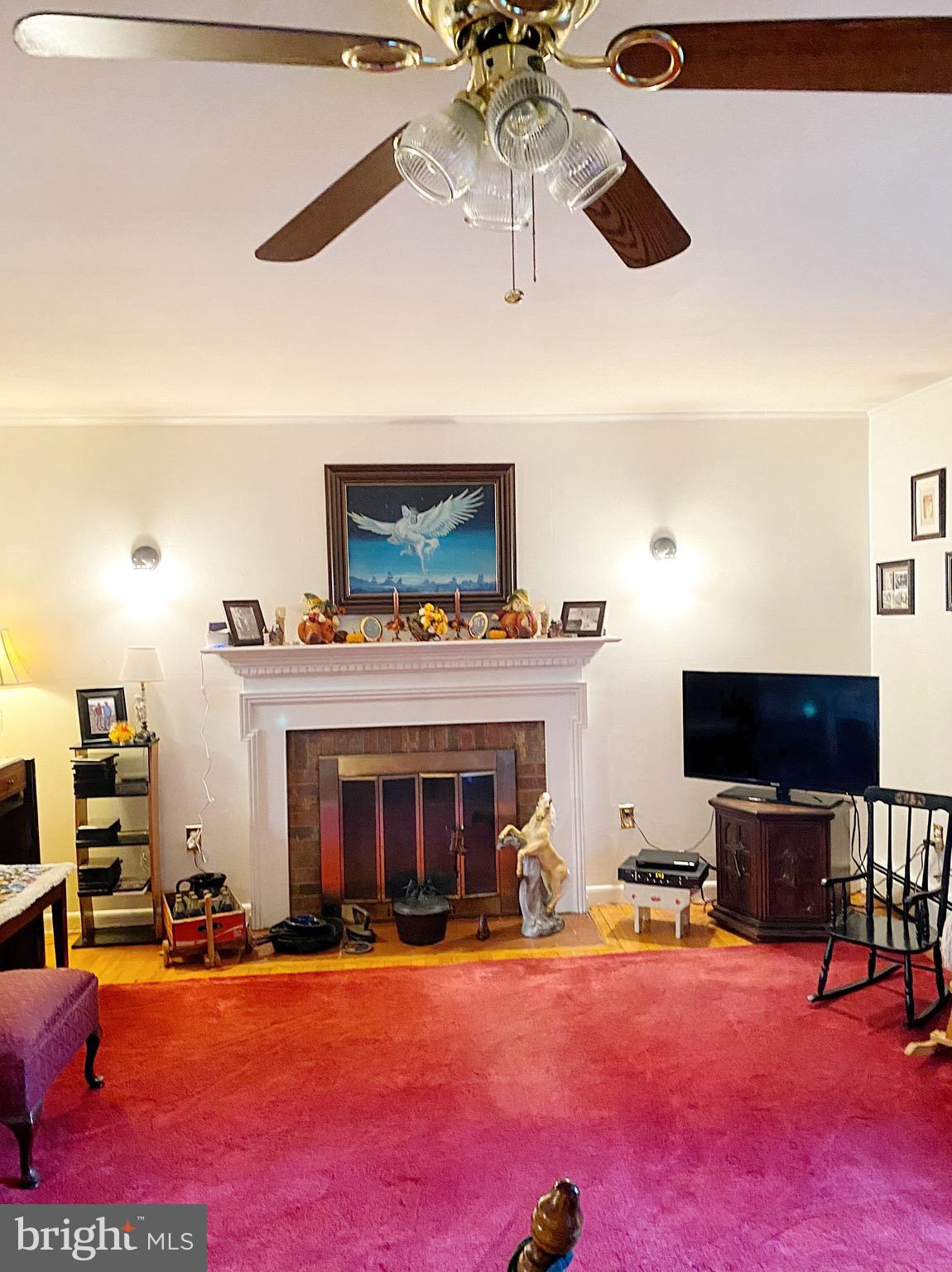 18351 Sharon Road Triangle, VA 22172 - Photo 5 of 31 Gallery Image 5