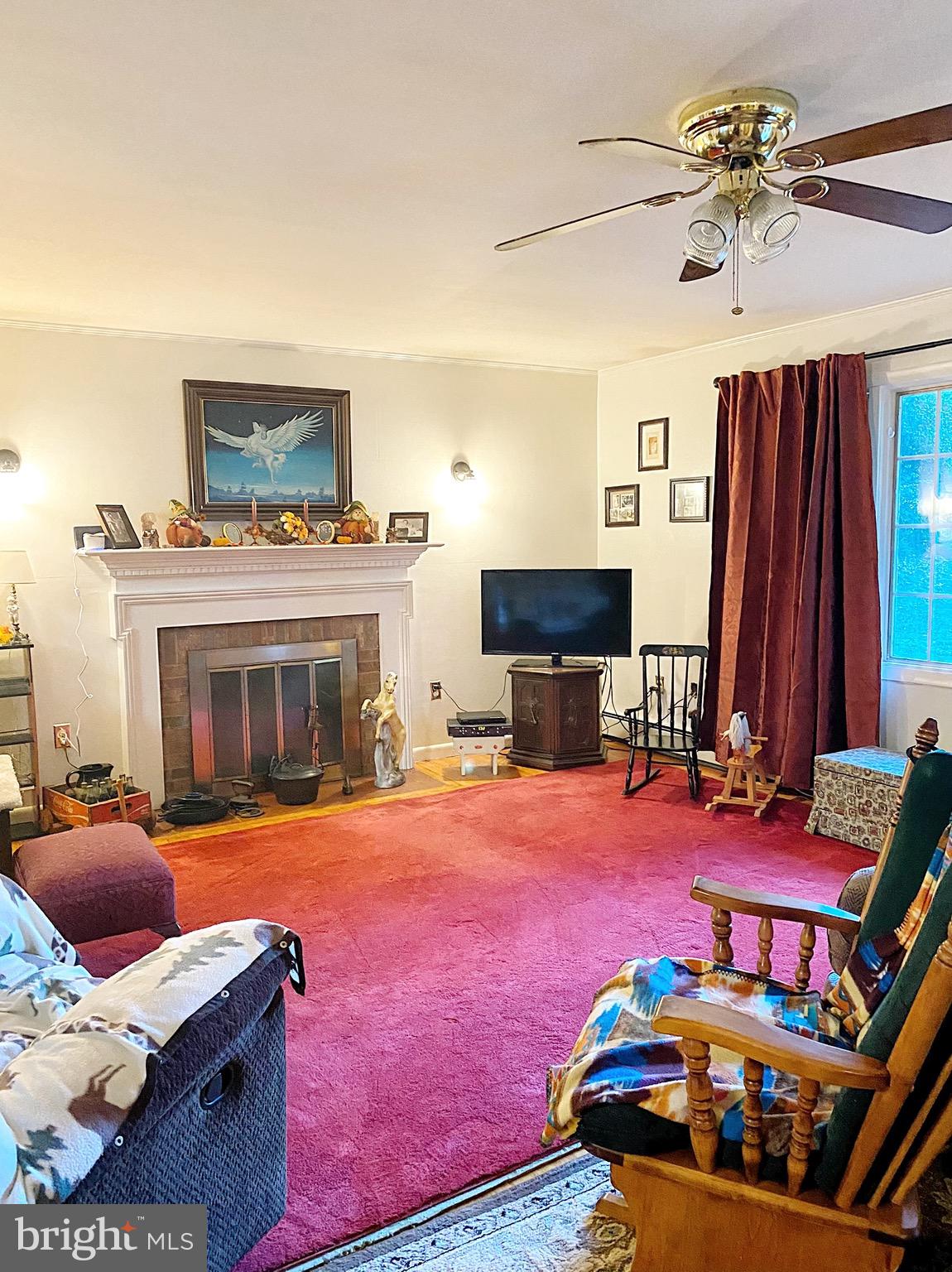 18351 Sharon Road Triangle, VA 22172 - Photo 6 of 31 Gallery Image 6