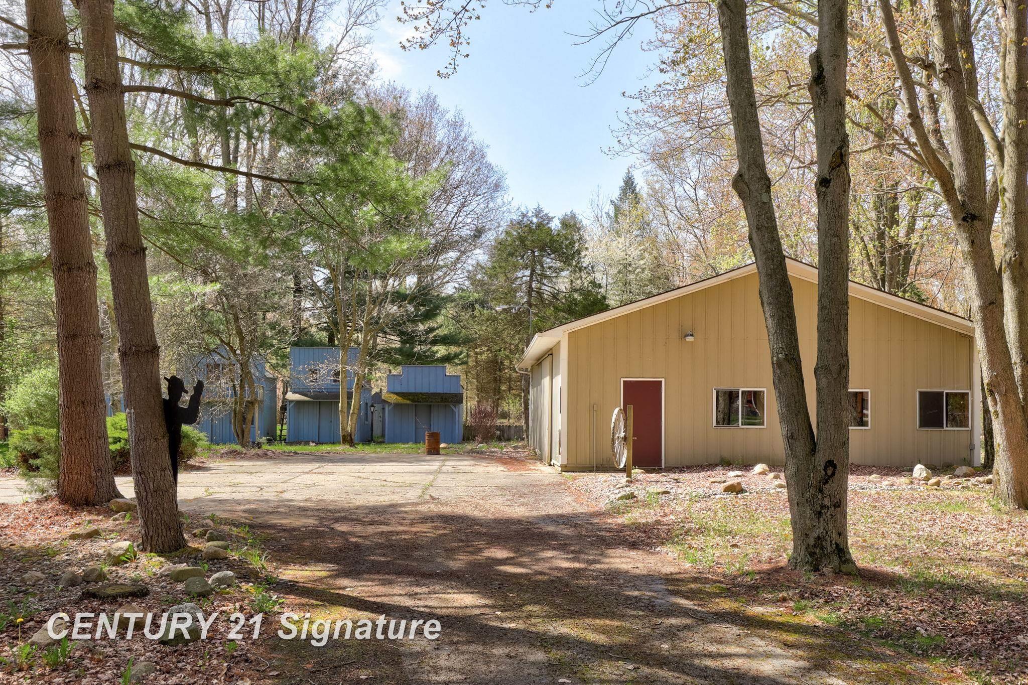5740 Townline Road Birch Run, MI 48415 - Photo 45 of 82 Gallery Image 45