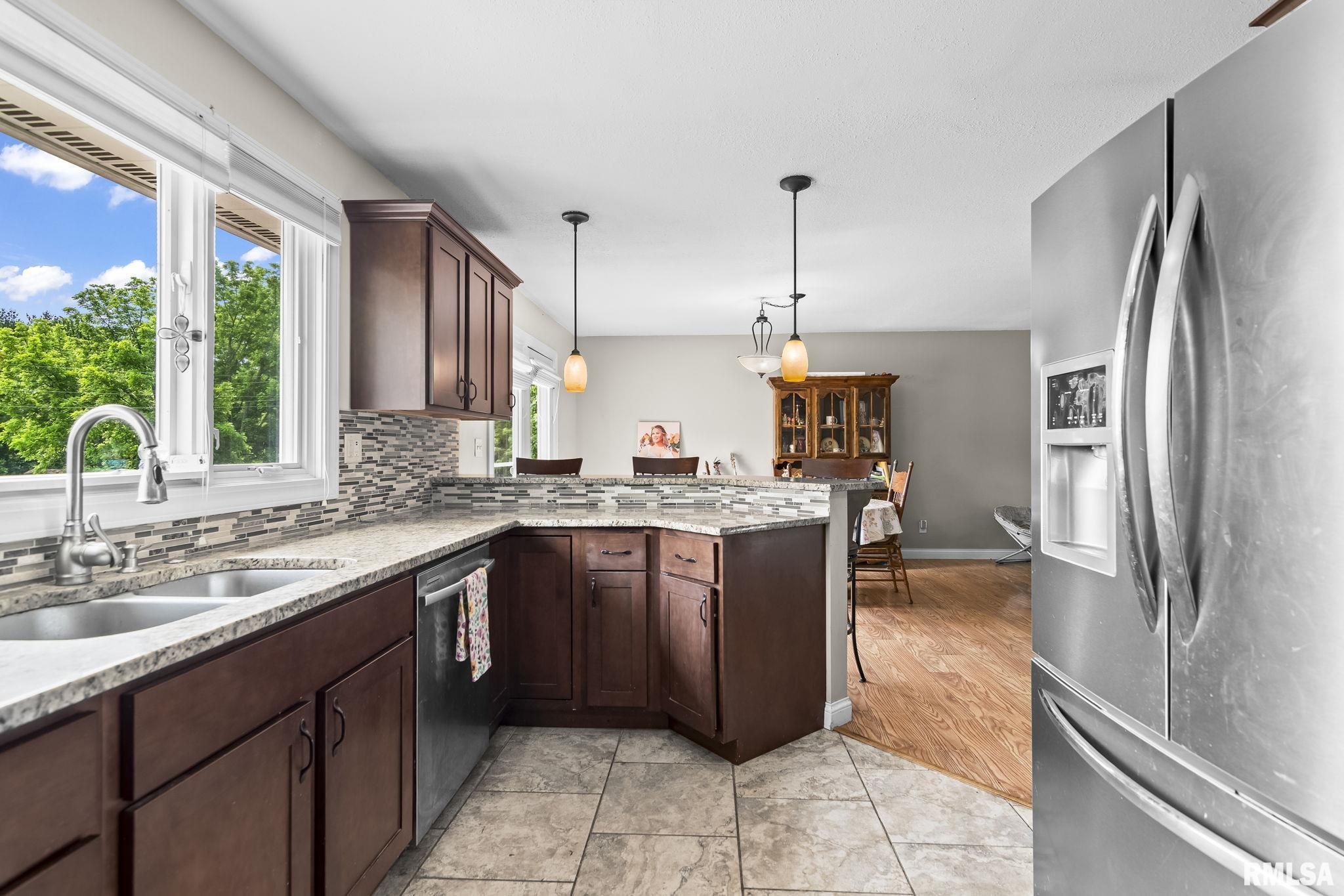 8472 Cardinal Hill Road Rochester, IL 62563 - Photo 12 of 41