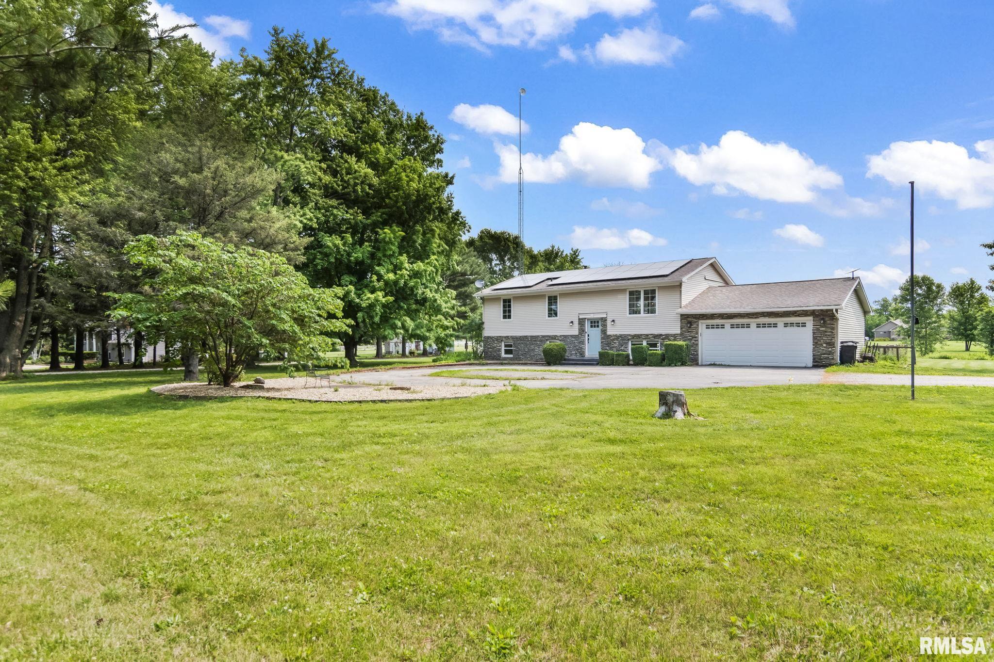 8472 Cardinal Hill Road Rochester, IL 62563 - Photo 3 of 41