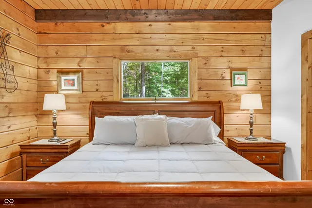 $1,250,000 | 5998 Bear Creek Road, Morgantown, IN 46160