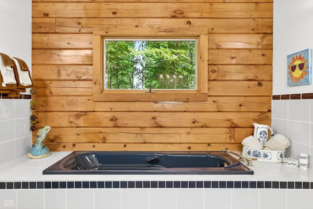 $1,250,000 | 5998 Bear Creek Road, Morgantown, IN 46160