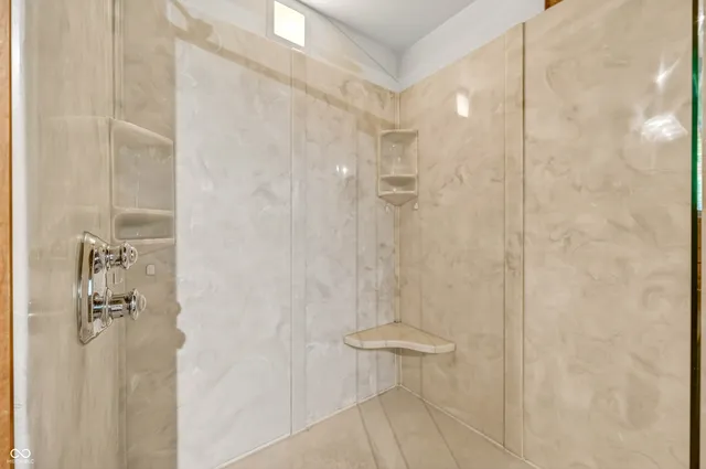 $1,250,000 | 5998 Bear Creek Road, Morgantown, IN 46160