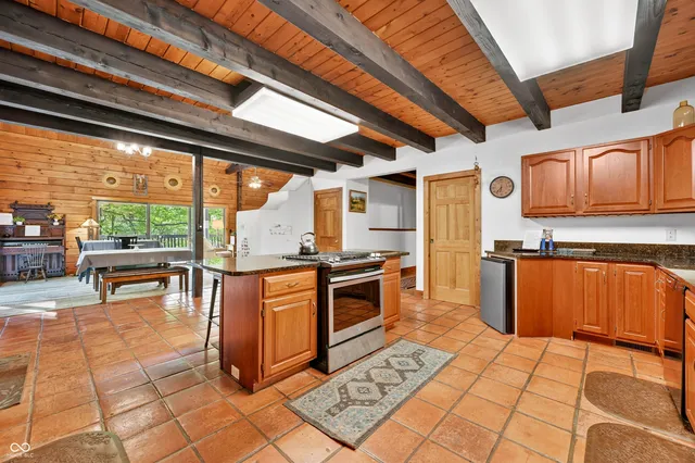 $1,250,000 | 5998 Bear Creek Road, Morgantown, IN 46160